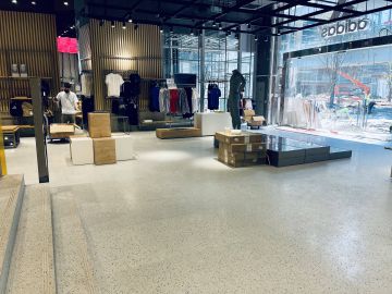 西安阿迪達(dá)斯